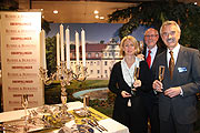 Robbe & Berking zu Gast bei Oberpollinger bis 13.11.2010 vor dem Tisch des Wald & Schlosshotel Friedrichsruhe (©Foto. Martin Schmitz)