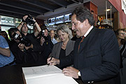 Klaus D. Thannhuber, Geschäftsführer der Schranne, eröffnete die Halle am 5.9.2005 (Foto: Ingrid Grossmann)